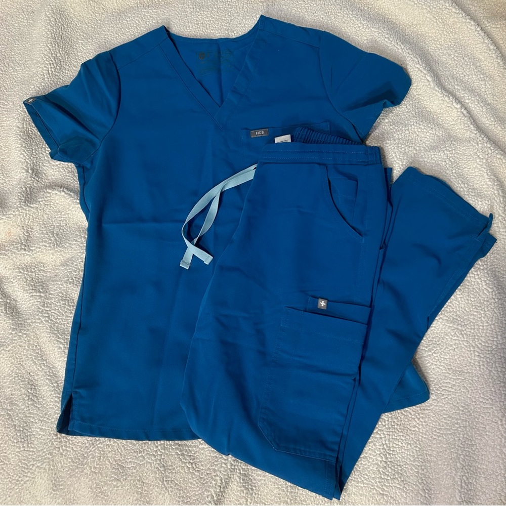 Figs royal blue scrubs Catarina top and yola skinny pants XS